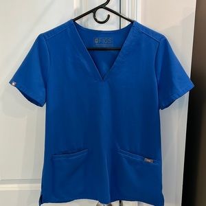Women’s FIGS Casma-Three pocket Scrub Top. Royal Blue. Small.
